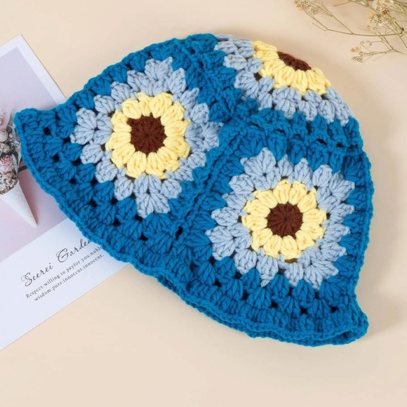 Handmade Sunflower Floral Crochet bucket hat - Picture 2 of 4